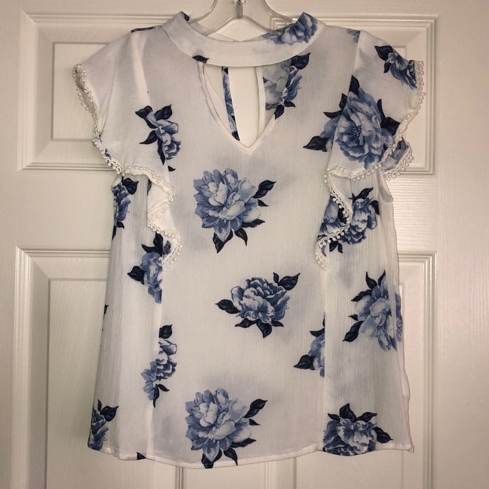Beautiful, S, unique feminine blouse, never worn